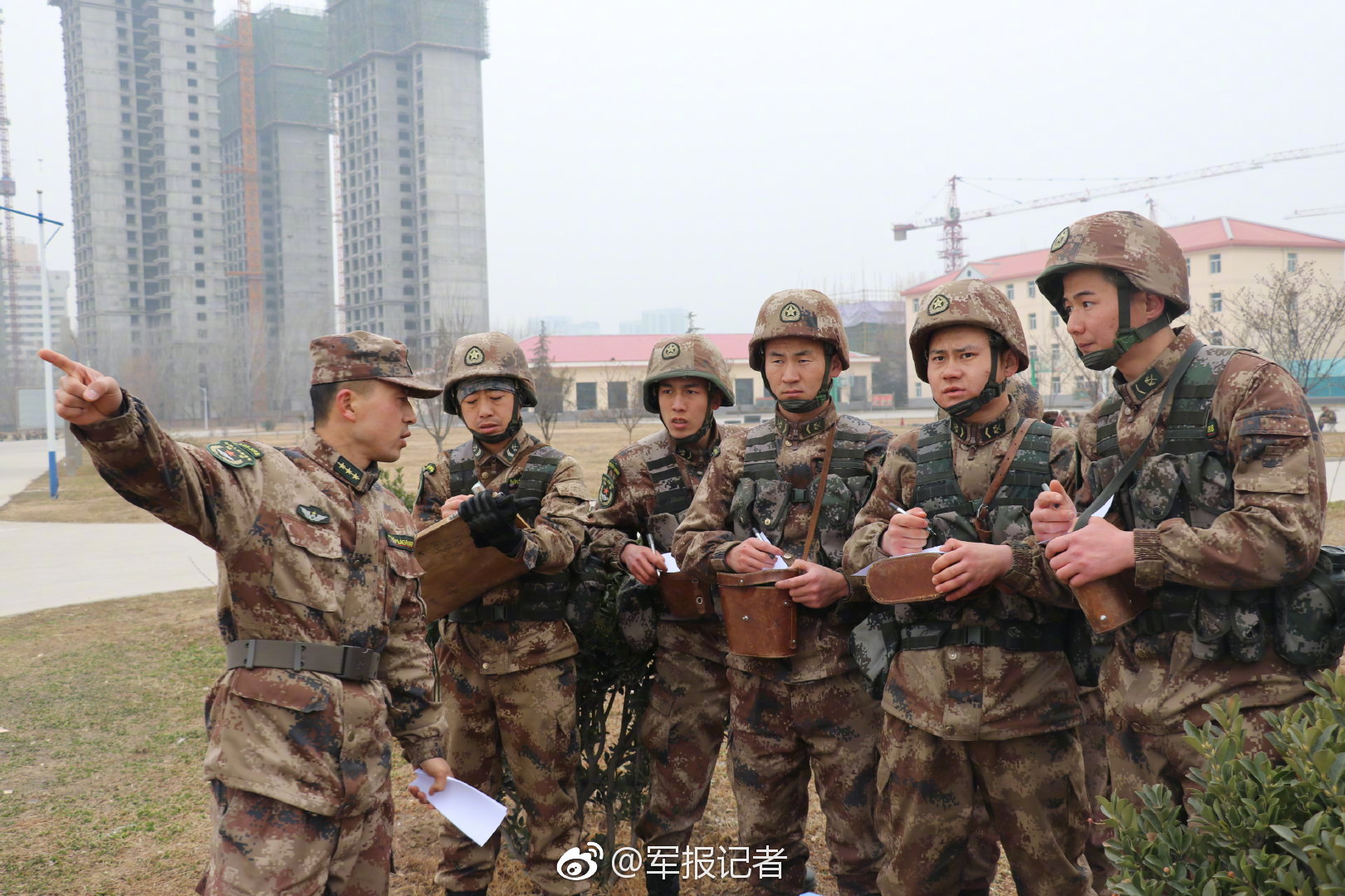 金正恩指导朝军队火力打击训练 亲自下达射击命令