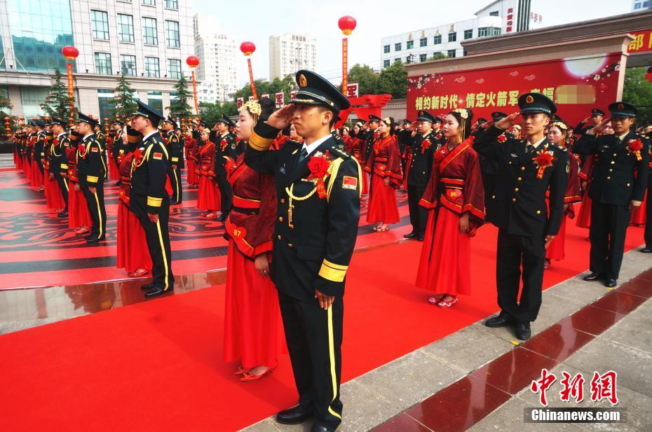 中国驻西班牙大使探班武磊:刻苦训练,为国争光!